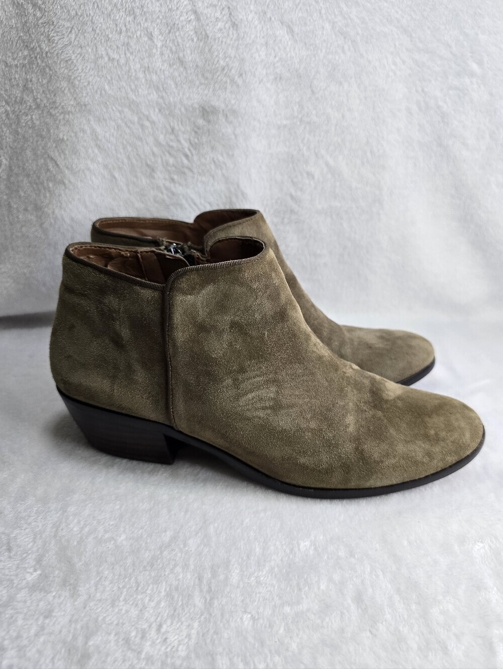 Sam Edelman Petty Suede Ankle Booties Olive Moss Womens size 8 See Description